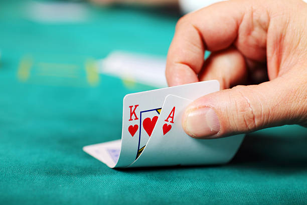 Tampilan meja dealer langsung miniclip di aplikasi mobile dengan antarmuka penuh fitur