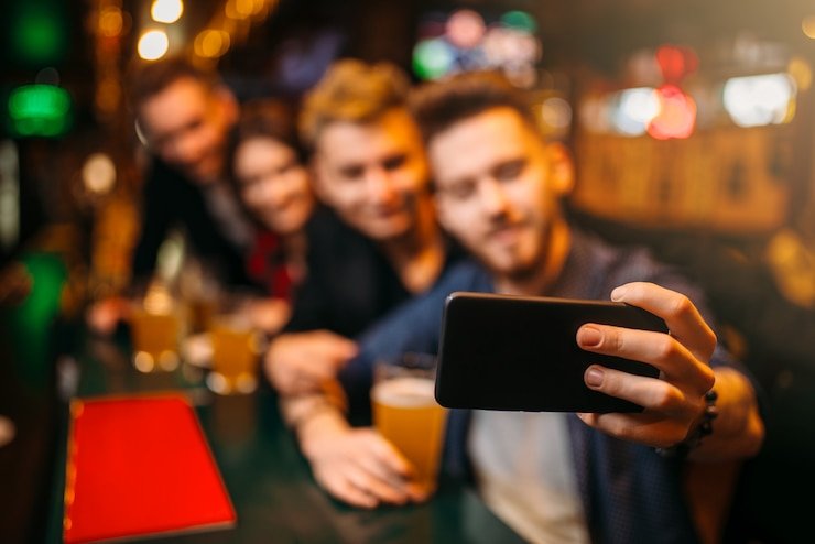 Mobile user and Brand 